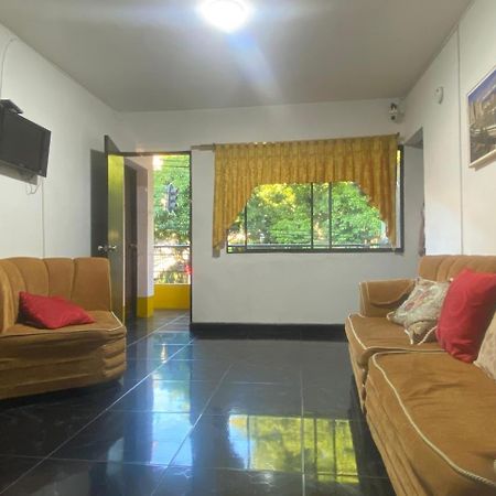 Campo Valdes Park Hostel Medellin Exterior photo
