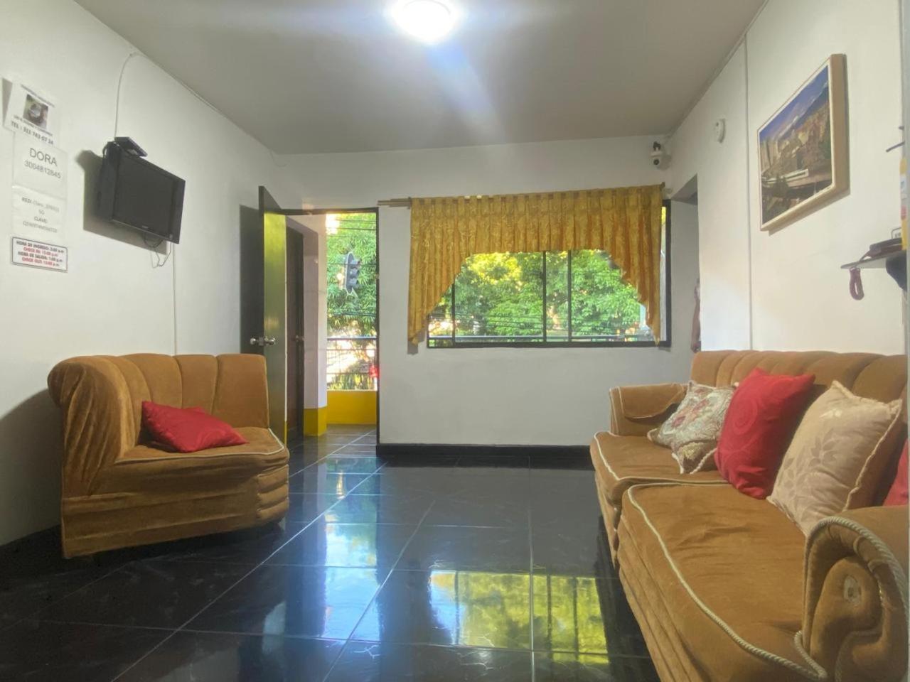 Campo Valdes Park Hostel Medellin Exterior photo