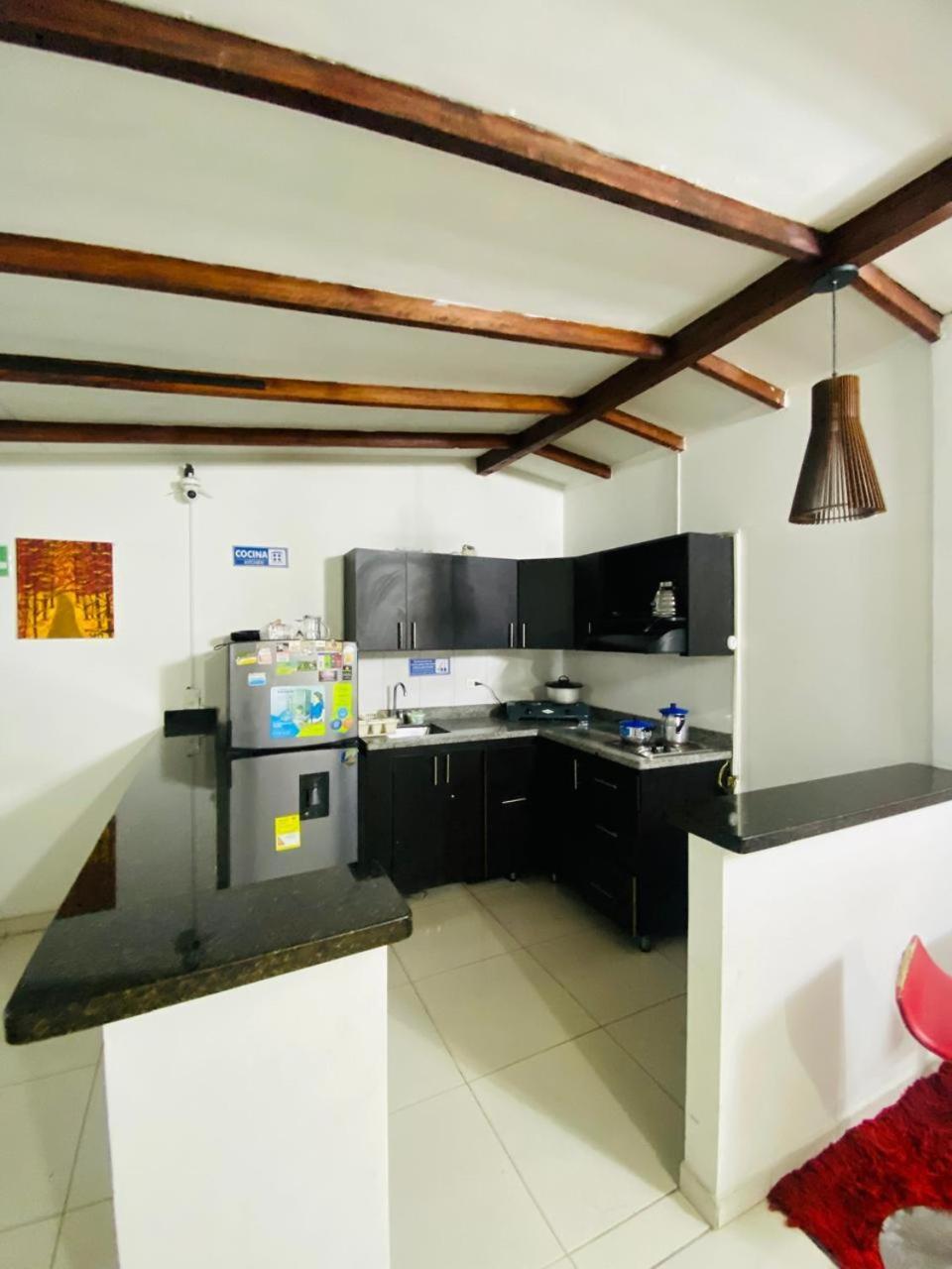 Campo Valdes Park Hostel Medellin Exterior photo