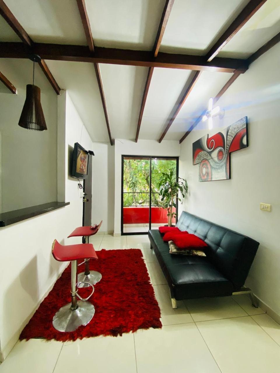 Campo Valdes Park Hostel Medellin Exterior photo