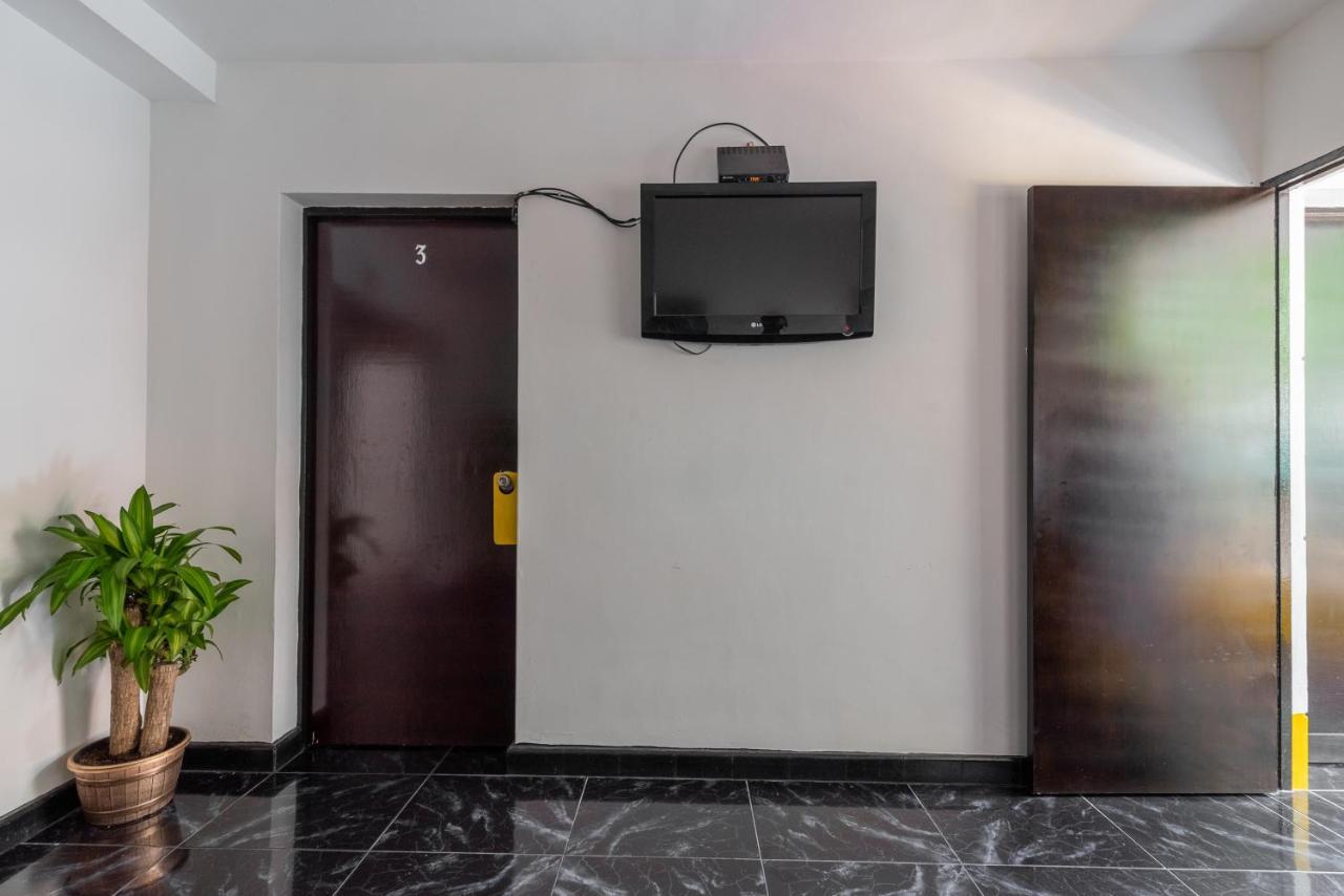 Campo Valdes Park Hostel Medellin Exterior photo